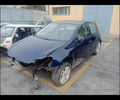 Volkswagen Golf 6 2.0TD CFF Demolita Per Ricambi