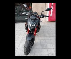 Honda Hornet 750 - 2023 4000 km - 7