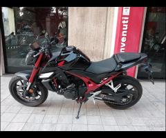 Honda Hornet 750 - 2023 4000 km - 12