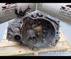 CAMBIO MANUALE 6M 3030002333 TOYOTA AURIS 2015 1.4