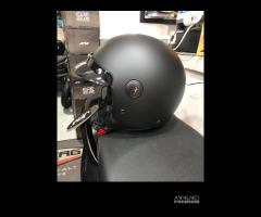 Casco jfm con visierino nero opaco