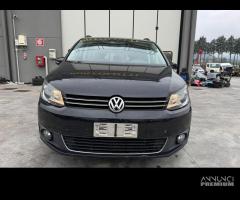 VOLKSWAGEN TOURAN per ricambi usati CDG