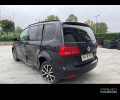 VOLKSWAGEN TOURAN per ricambi usati CDG - 5