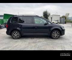 VOLKSWAGEN TOURAN per ricambi usati CDG - 8