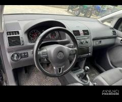 VOLKSWAGEN TOURAN per ricambi usati CDG - 13