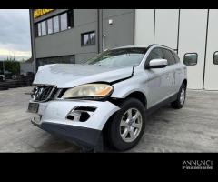 VOLVO XC60 per ricambi usati D5244T15