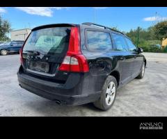 VOLVO V70 per ricambi usati D5244T10 - 7