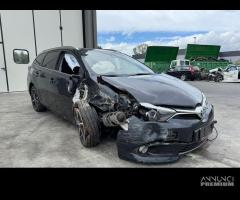 TOYOTA AURIS per ricambi usati 2ZRFXE - 9