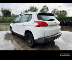 PEUGEOT 2008 per ricambi usati HM01