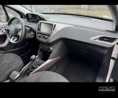 PEUGEOT 2008 per ricambi usati HM01 - 11