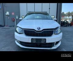 SKODA FABIA per ricambi usati CHY