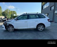 SKODA FABIA per ricambi usati CHY