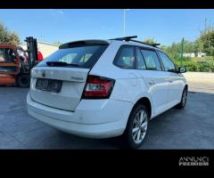 SKODA FABIA per ricambi usati CHY - 7