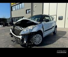 SUZUKI SWIFT per ricambi usati K12B - 3