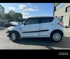 SUZUKI SWIFT per ricambi usati K12B - 4