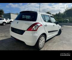 SUZUKI SWIFT per ricambi usati K12B - 7