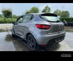 RENAULT CLIO per ricambi usati H4BA4 - 5