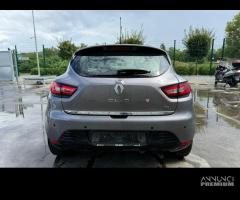 RENAULT CLIO per ricambi usati H4BA4 - 6