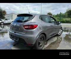 RENAULT CLIO per ricambi usati H4BA4 - 7