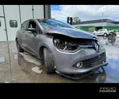 RENAULT CLIO per ricambi usati H4BA4 - 9