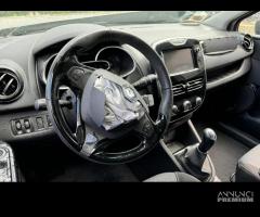 RENAULT CLIO per ricambi usati H4BA4 - 12