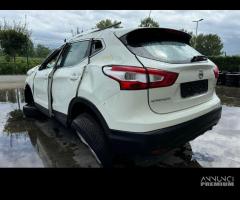 NISSAN QASHQAI per ricambi usati K9K