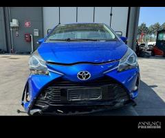 TOYOTA YARIS per ricambi usati 1KR - 2