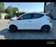 LANCIA YPSILON per ricambi usati 169A4000