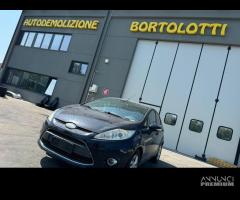 FORD FIESTA per ricambi usati SNJA - 1