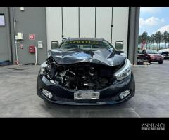 KIA CEED per ricambi usati D4FB