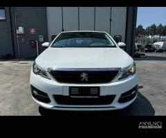 PEUGEOT 308 per ricambi usati YH01 - 2