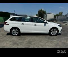 PEUGEOT 308 per ricambi usati YH01 - 8