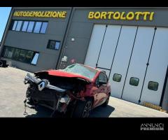 RENAULT CLIO per ricambi usati K9KE6 - 1