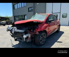 RENAULT CLIO per ricambi usati K9KE6