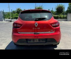 RENAULT CLIO per ricambi usati K9KE6 - 6