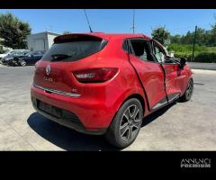 RENAULT CLIO per ricambi usati K9KE6 - 7