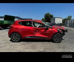 RENAULT CLIO per ricambi usati K9KE6 - 8