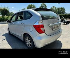 HONDA FR-V per ricambi usati D17A2 - 5