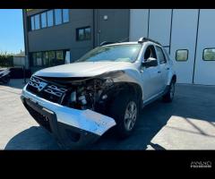 DACIA DUSTER per ricambi usati H4MD7