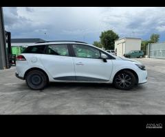 RENAULT CLIO SPORTER per ricambi usati K9KC6 - 8