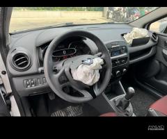 RENAULT CLIO SPORTER per ricambi usati K9KC6 - 12