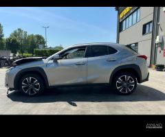 LEXUS UX 250H per ricambi usati M20A - 4