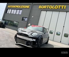 MINI COOPER JOHN COOPER WORKS per ricambi usati