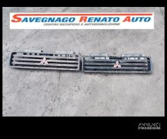 Mascherina anteriore MITSUBISHI PAJERO v20 - 1