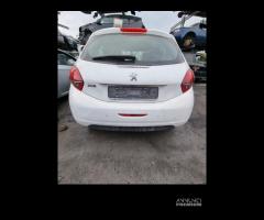 Ricambi Peugeot 208 1.6 Diesel 2015 BH02