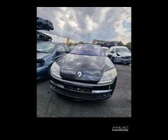 Ricambi Renault Laguna Sw 2.0 DCI 2008 M9R A8