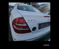 Ricambi Mercedes Classe E W211 270CDI 647961 - 4