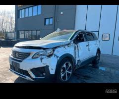 PEUGEOT 5008 7 POSTI per ricambi usati YH01