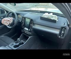 VOLVO XC40 T4 per ricambi usati B4204T47 - 11