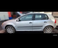 Ricambi Volkwagen Golf 5 1.6 FSI 2006 BLF